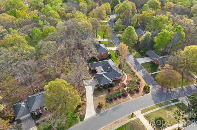 1001 Thistle Court, Charlotte, NC 28211