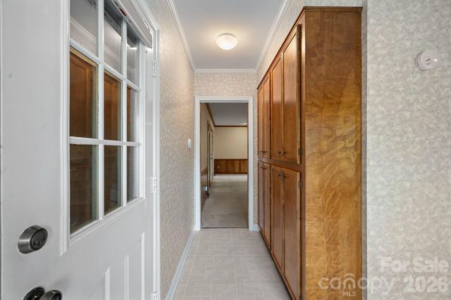 1001 Thistle Court, Charlotte, NC 28211