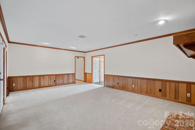 1001 Thistle Court, Charlotte, NC 28211