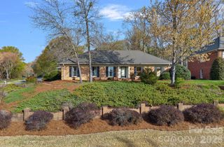 1001 Thistle Court, Charlotte, NC 28211