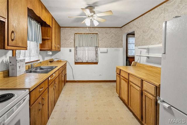 214 Union Hill Road, Fairview Heights, IL 62208