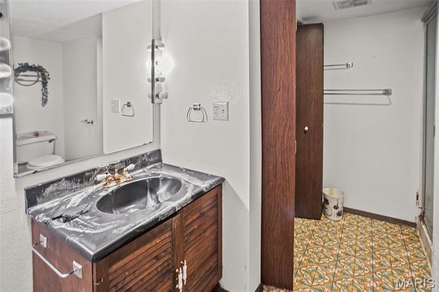 214 Union Hill Road, Fairview Heights, IL 62208