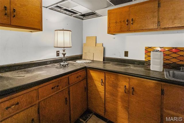 214 Union Hill Road, Fairview Heights, IL 62208