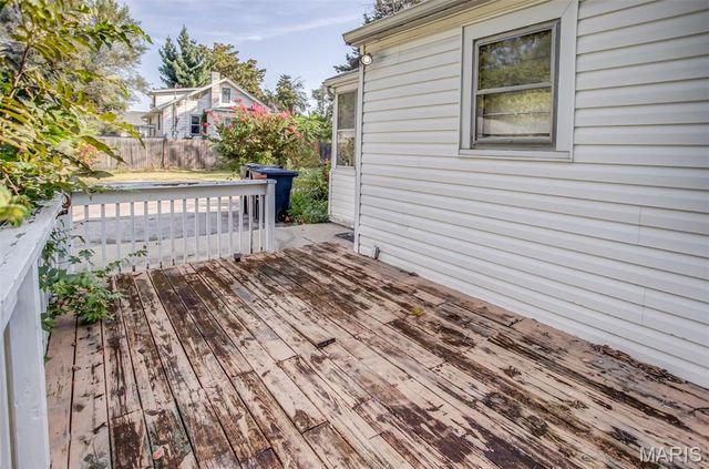 214 Union Hill Road, Fairview Heights, IL 62208