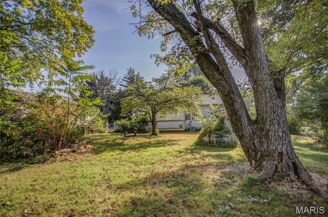 214 Union Hill Road, Fairview Heights, IL 62208