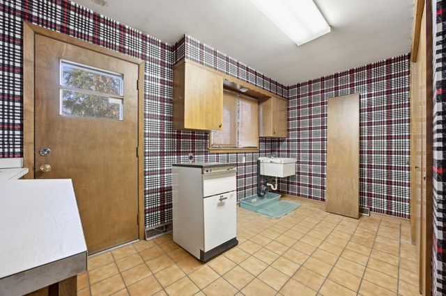 1719 7th Street S, Fargo, ND 58103