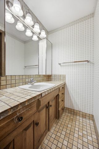 1719 7th Street S, Fargo, ND 58103