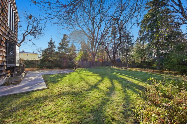 1719 7th Street S, Fargo, ND 58103