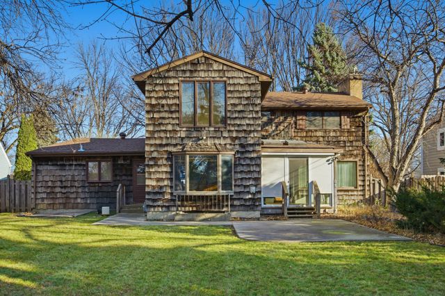 1719 7th Street S, Fargo, ND 58103