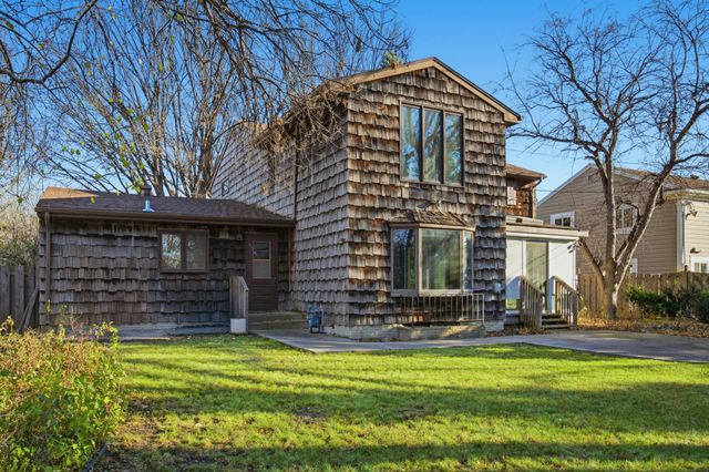 1719 7th Street S, Fargo, ND 58103