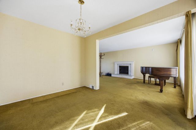 1719 7th Street S, Fargo, ND 58103