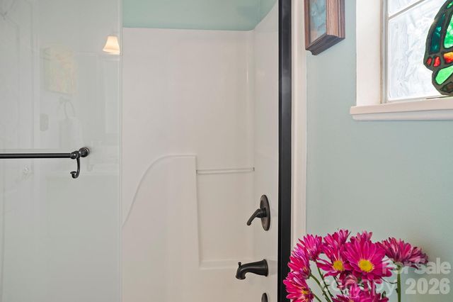 75 Stonebridge Drive, Asheville, NC 28805