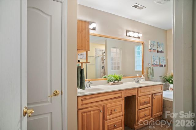 75 Stonebridge Drive, Asheville, NC 28805