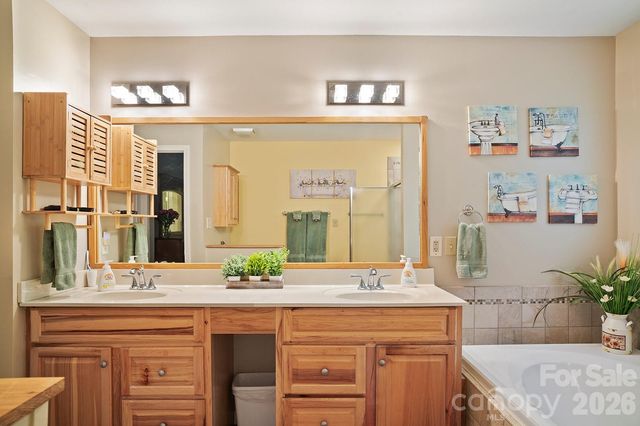 75 Stonebridge Drive, Asheville, NC 28805
