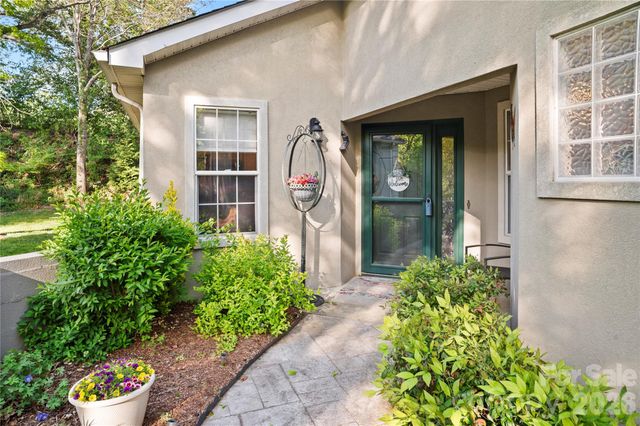 75 Stonebridge Drive, Asheville, NC 28805