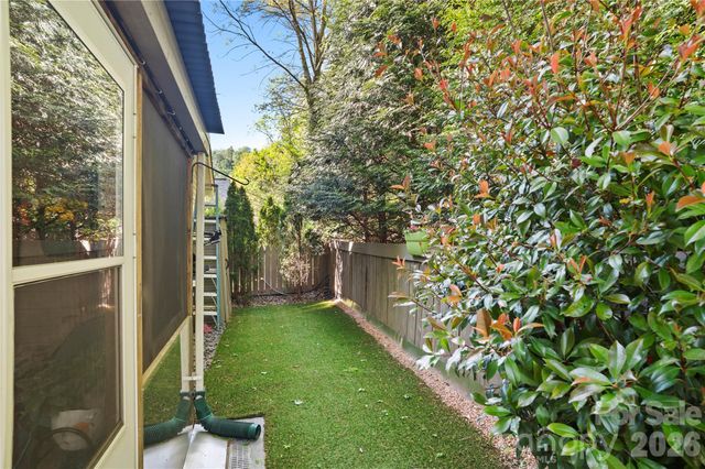 75 Stonebridge Drive, Asheville, NC 28805