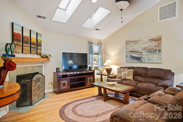 75 Stonebridge Drive, Asheville, NC 28805
