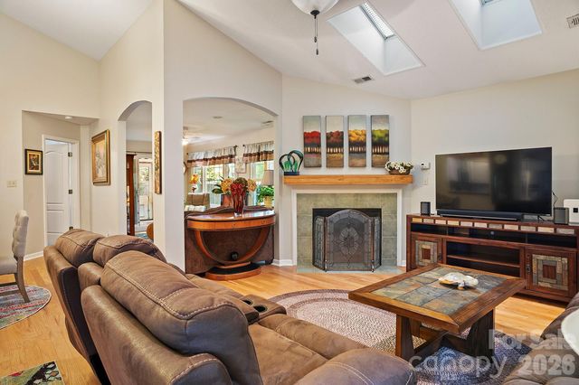75 Stonebridge Drive, Asheville, NC 28805