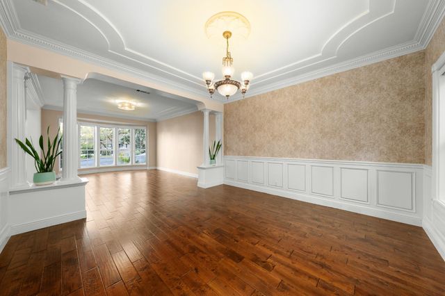 102 Hinkle Ct, Folsom, CA 95630