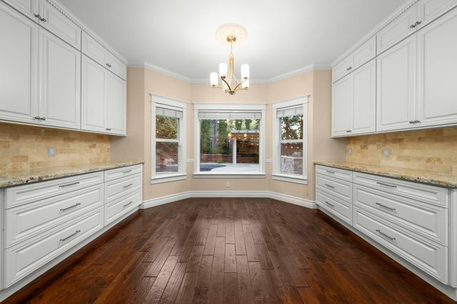 102 Hinkle Ct, Folsom, CA 95630