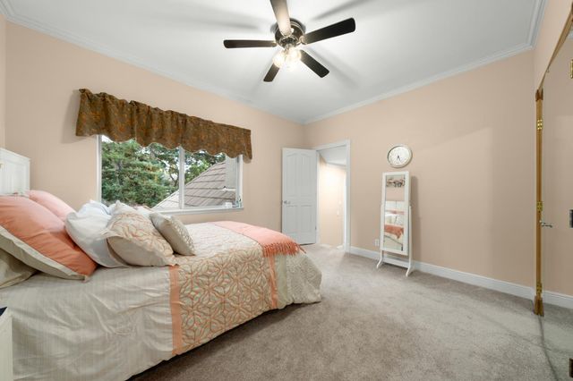102 Hinkle Ct, Folsom, CA 95630