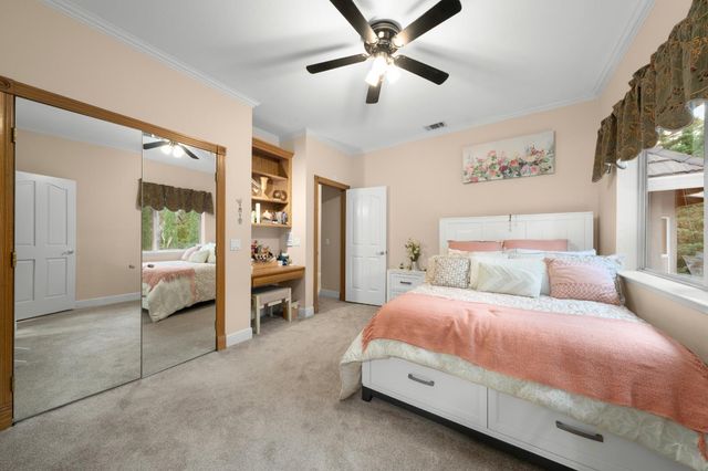 102 Hinkle Ct, Folsom, CA 95630
