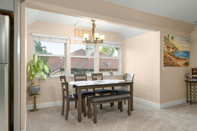 102 Hinkle Ct, Folsom, CA 95630