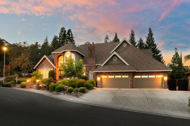 102 Hinkle Ct, Folsom, CA 95630