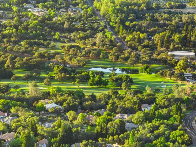 102 Hinkle Ct, Folsom, CA 95630