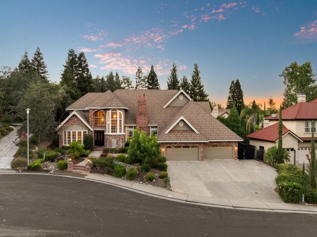102 Hinkle Ct, Folsom, CA 95630