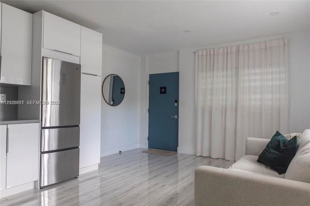 2539 S Bayshore Dr 110B, Miami, FL 33133