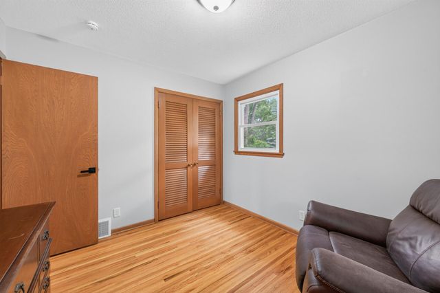 3249 Scott Avenue N, Golden Valley, MN 55422