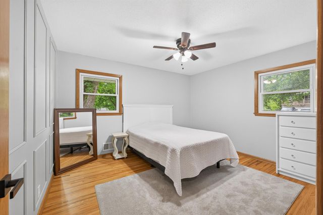 3249 Scott Avenue N, Golden Valley, MN 55422