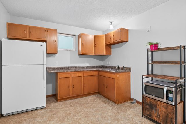 3249 Scott Avenue N, Golden Valley, MN 55422