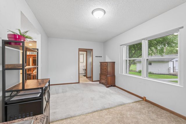 3249 Scott Avenue N, Golden Valley, MN 55422