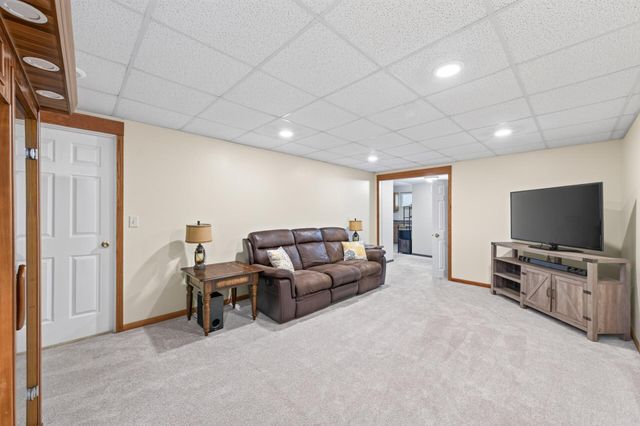 3249 Scott Avenue N, Golden Valley, MN 55422