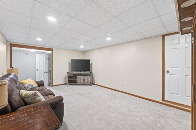 3249 Scott Avenue N, Golden Valley, MN 55422