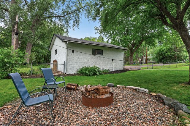 3249 Scott Avenue N, Golden Valley, MN 55422