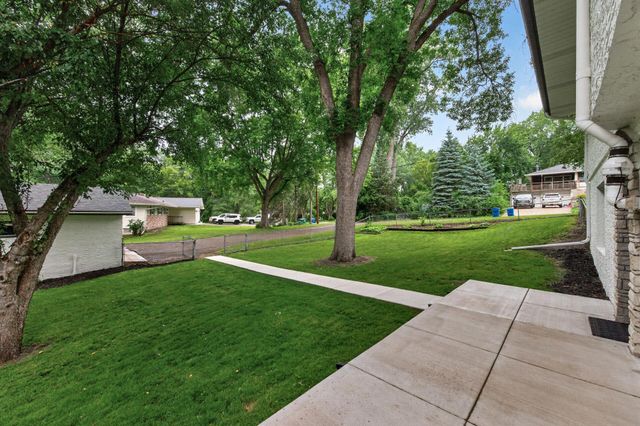 3249 Scott Avenue N, Golden Valley, MN 55422