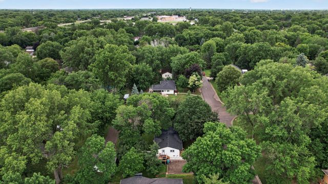 3249 Scott Avenue N, Golden Valley, MN 55422