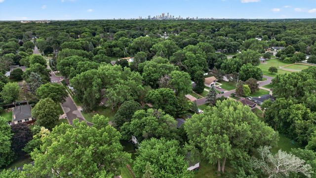 3249 Scott Avenue N, Golden Valley, MN 55422