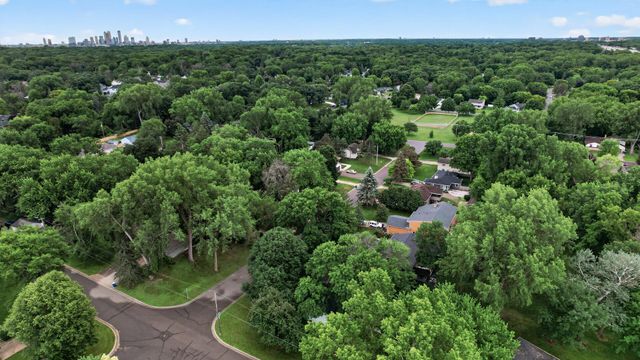 3249 Scott Avenue N, Golden Valley, MN 55422