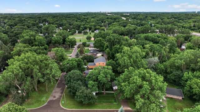 3249 Scott Avenue N, Golden Valley, MN 55422