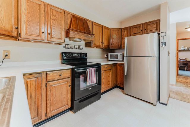 727 TELULAH AVENUE, Appleton, WI 54915