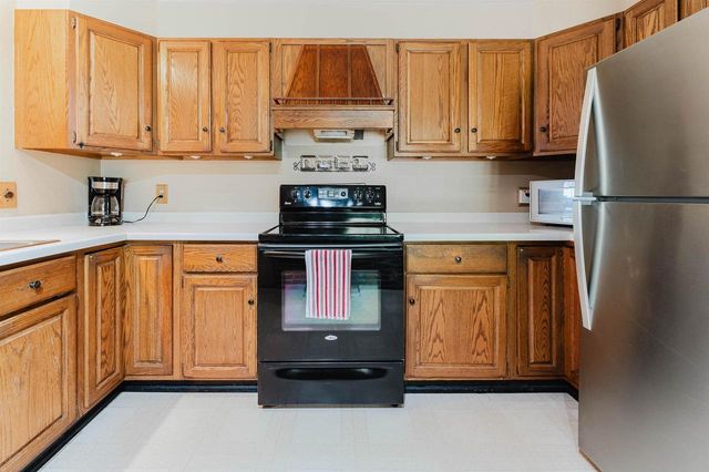 727 TELULAH AVENUE, Appleton, WI 54915