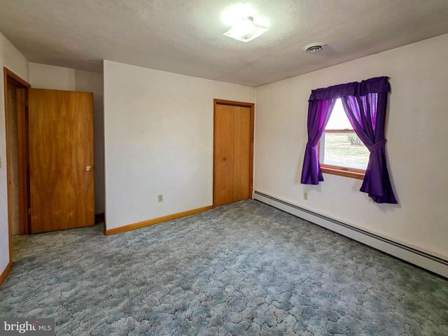 820 STORMS STORE RD, Gettysburg, PA 17325