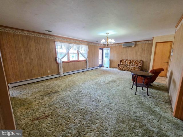 820 STORMS STORE RD, Gettysburg, PA 17325