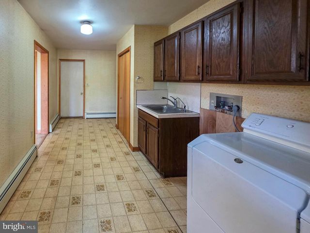 820 STORMS STORE RD, Gettysburg, PA 17325