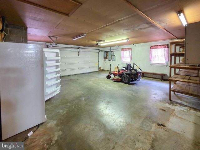 820 STORMS STORE RD, Gettysburg, PA 17325