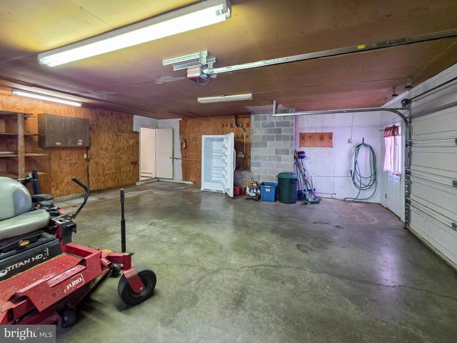 820 STORMS STORE RD, Gettysburg, PA 17325